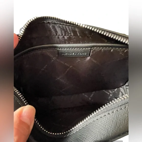 NWOT Michael Kors Jetset Crossbody - Picture 12 of 15